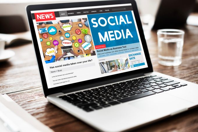 Website vs Media Sosial: Mana yang Lebih Penting untuk Bisnis di Era Digital?